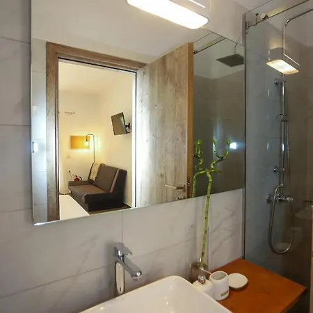 Eleni's Apartman *