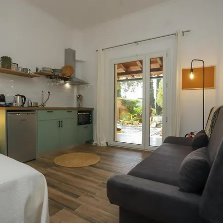 Eleni's Appartement *