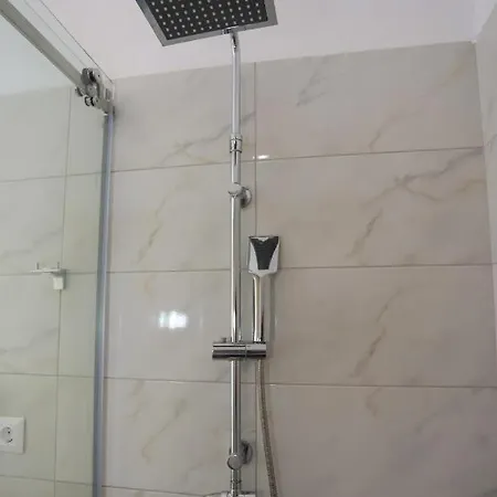 Eleni's * Paleokastritsa